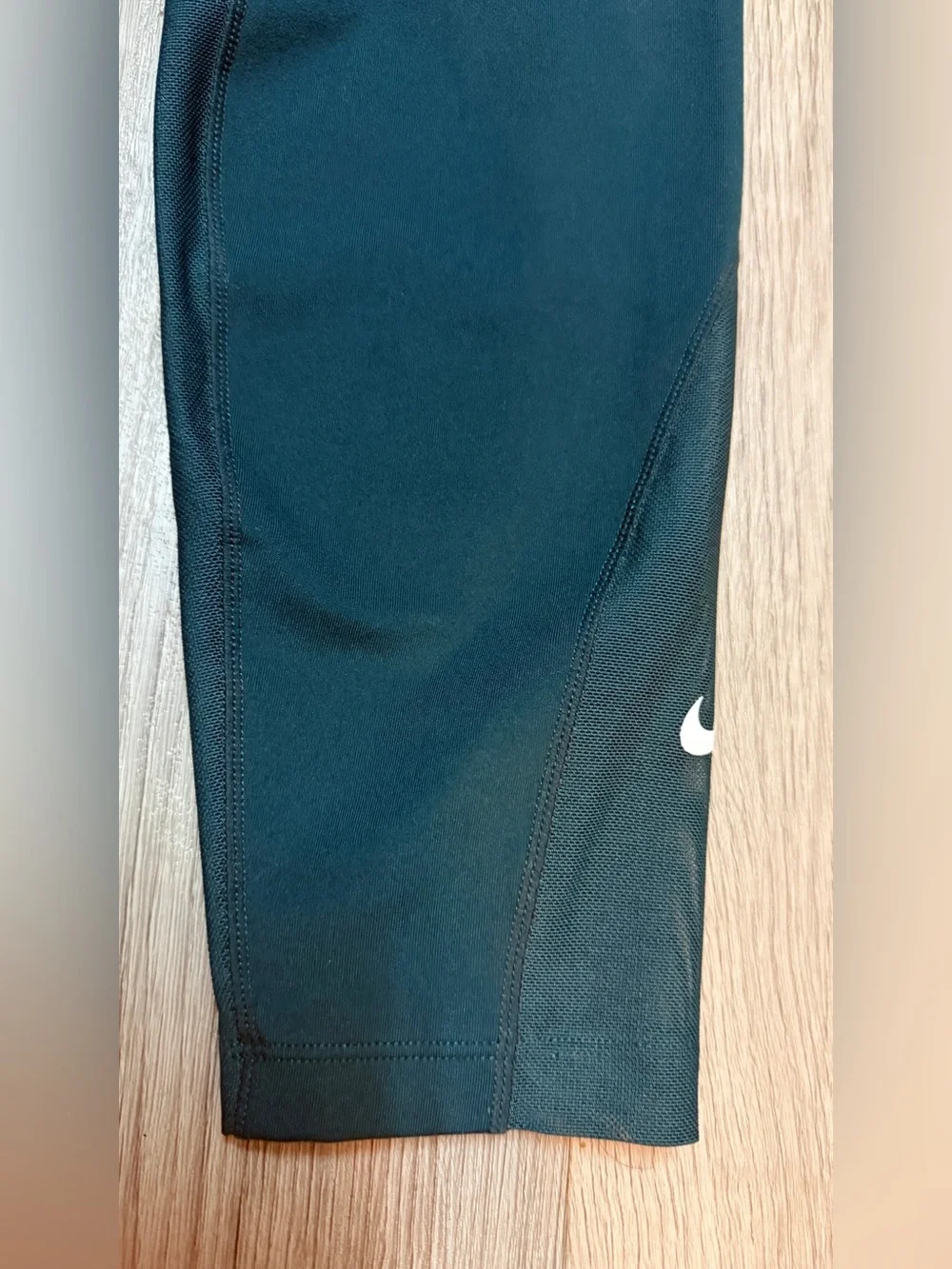 Nike Kids dark green  Leggings with White Swoosh